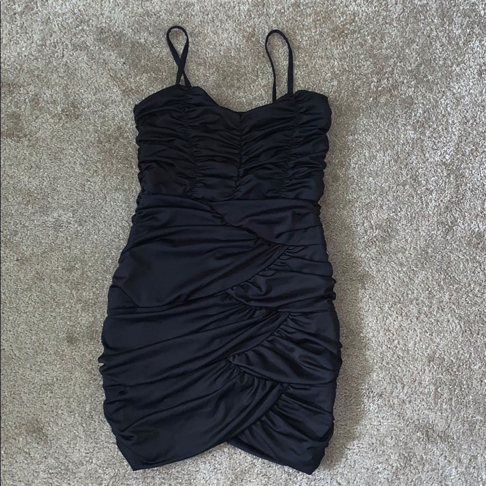 H&M black ruffles mini dress